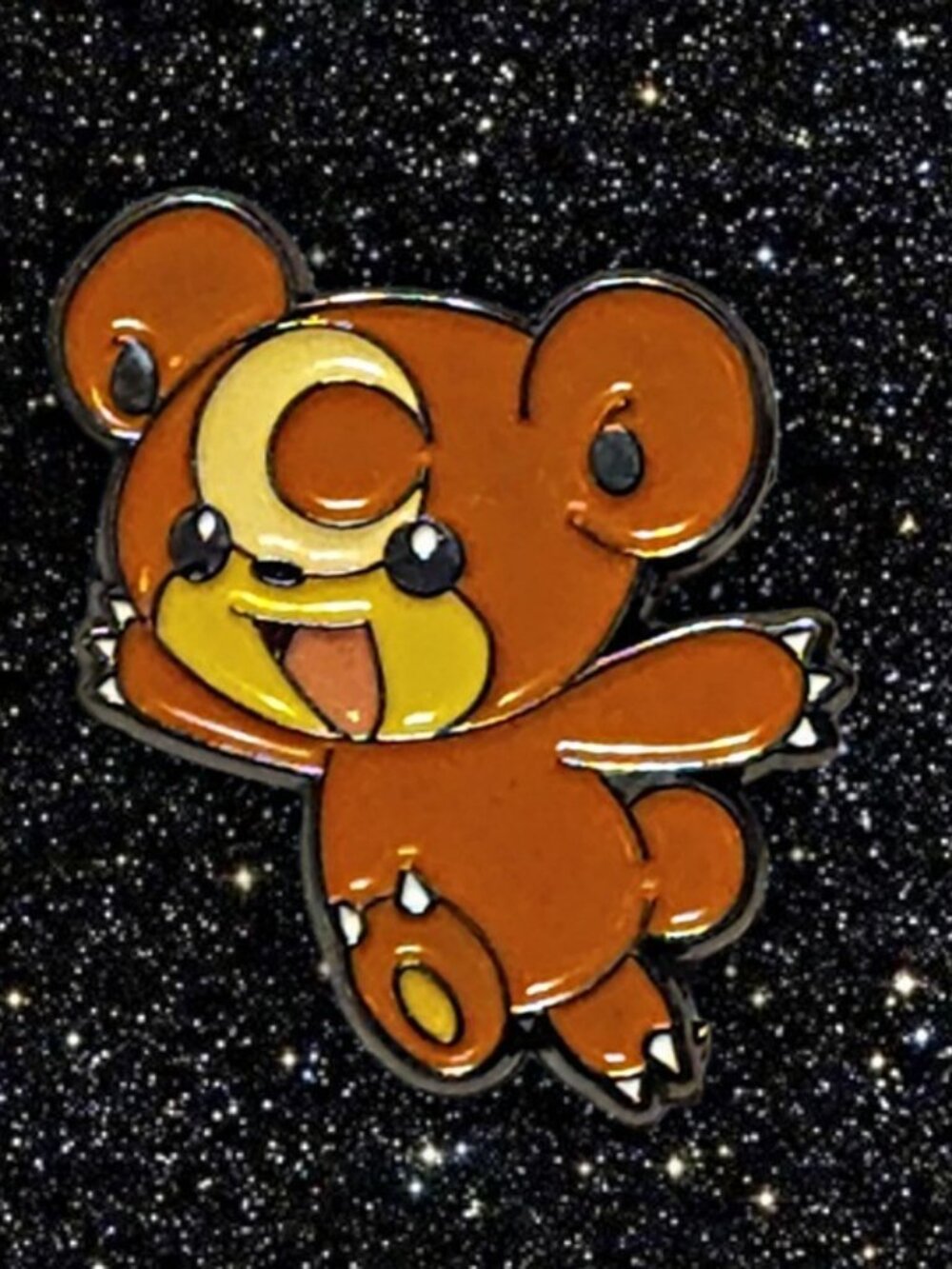 Teddiursa Enamel Brooch Pin – Adorable Pokémon Collector’s Must-Have